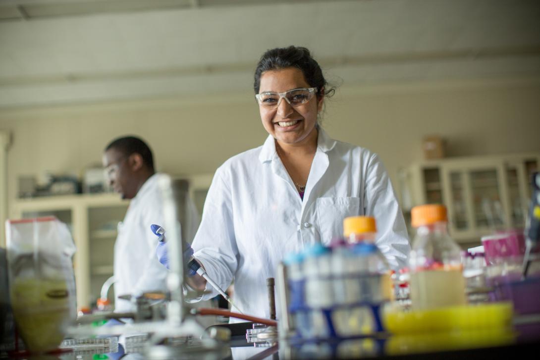 Lehigh Biological Sciences student in a lab